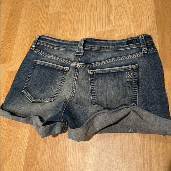 𝙔2𝙆 𝙇𝙤𝙬 𝙍𝙞𝙨𝙚 𝙅𝙚𝙖𝙣 𝙎𝙝𝙤𝙧𝙩𝙨 - Picture 3 of 4